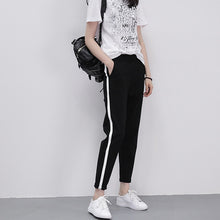 Carica l'immagine nel visualizzatore di Gallery, Women Casual Harem Loose Trousers Black Striped Side Spring Sweatpants Pants