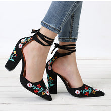 Carica l&#39;immagine nel visualizzatore di Gallery, Women High Heels Plus Size Embroidery Pumps Flower Ankle Strap Shoes
